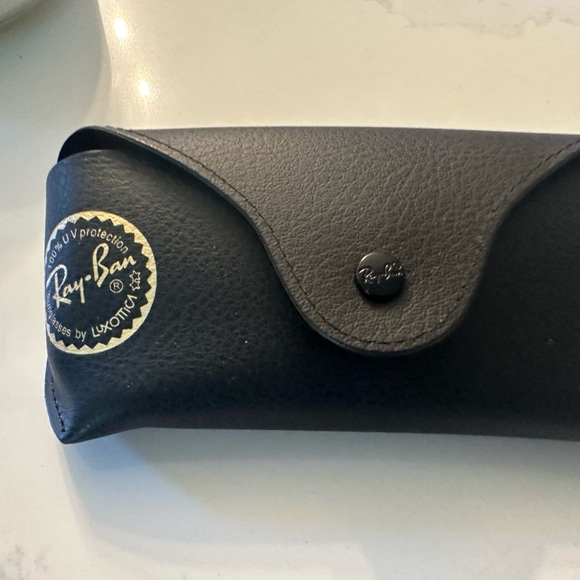 Ray  Ban sunglasses. - Picture 6 of 6